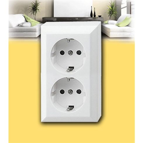 2110000195908_15756_1_steckdose_aufb_16a_2fachweiss____________75321781_95774e3a.jpg